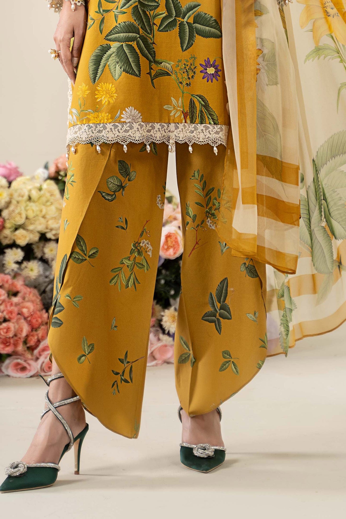 Maria.B UNSTITCHED 3 Piece Embroidered Lawn Suit | MPS-2604-B