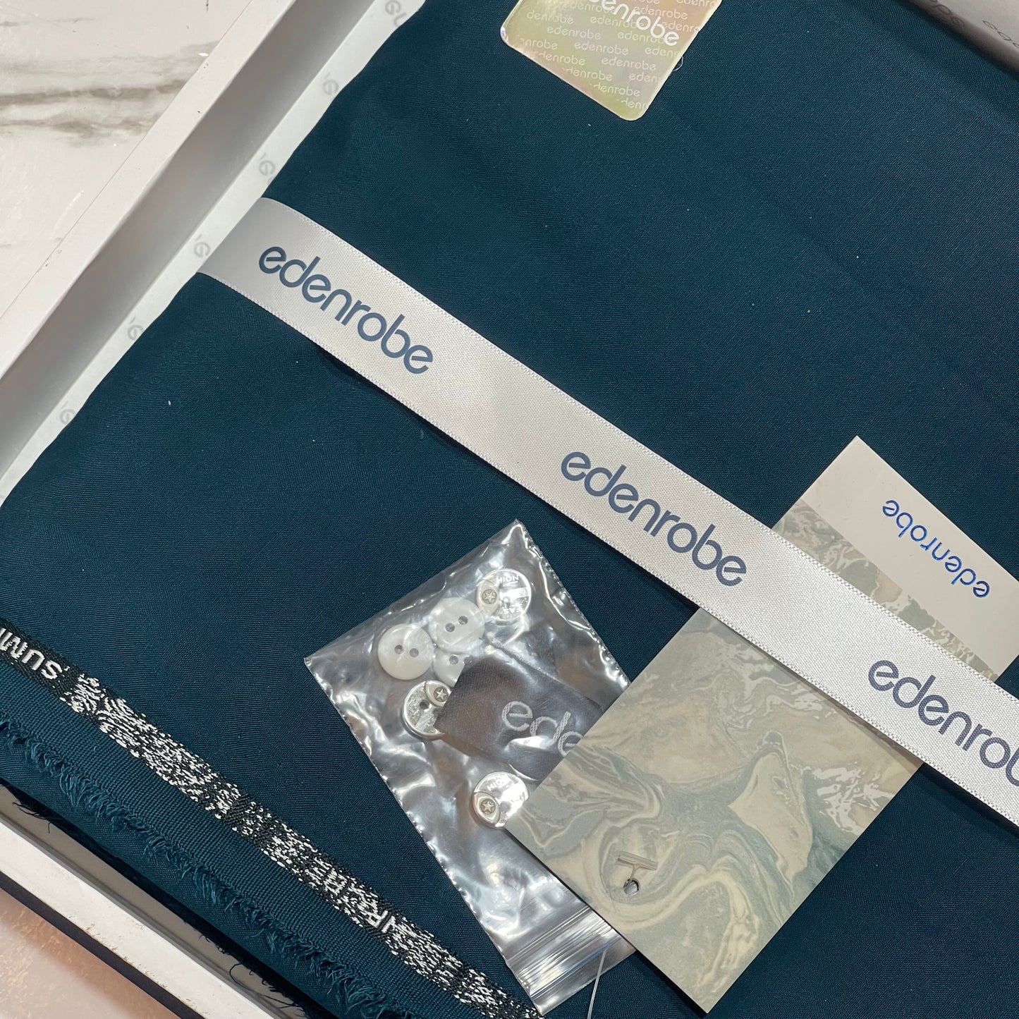 Edenrobe Men’s Gift Box – BLUE Unstitched Wash & Wear Suit